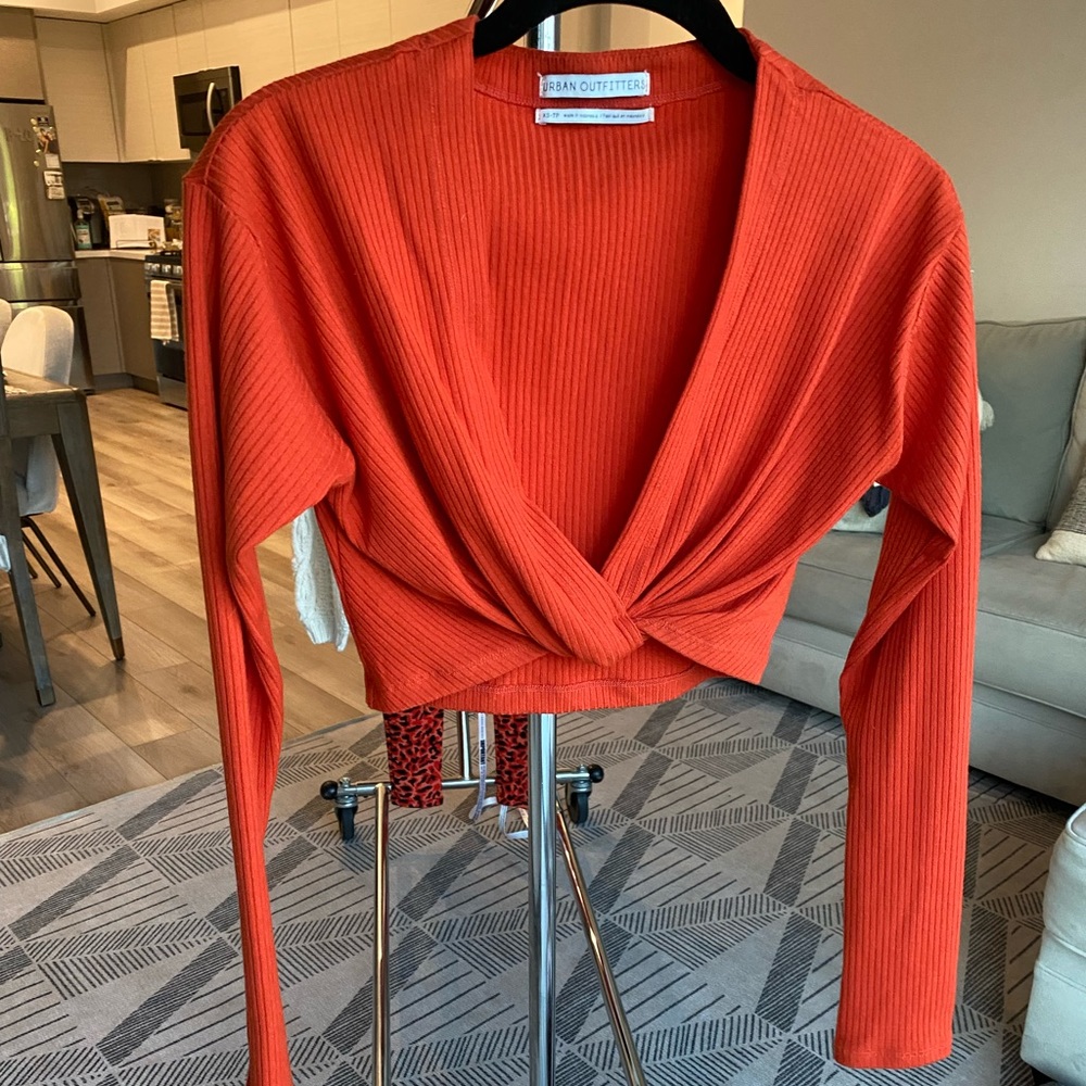 Red long sleeve crop top